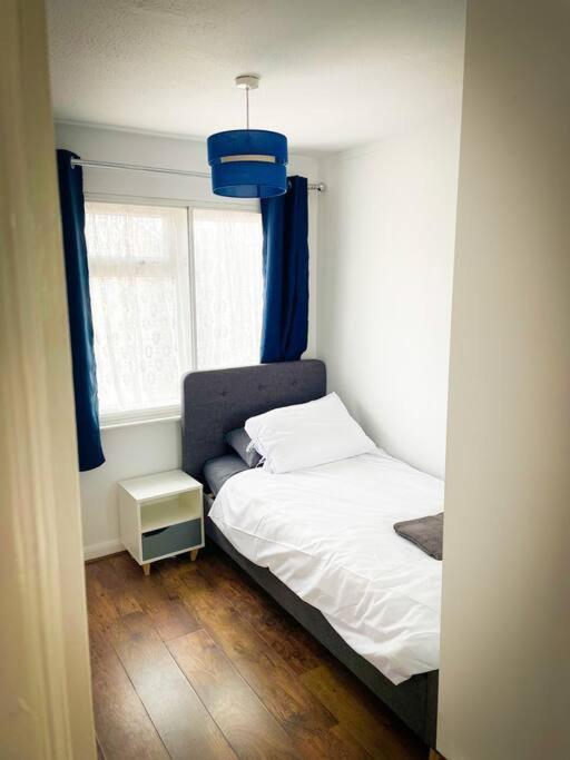 House In Near Windsor & Heathrow Holiday home Colnbrook